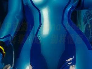 恍如在水中遨游：Alina Becker浴缸写真集精选，别样惬意